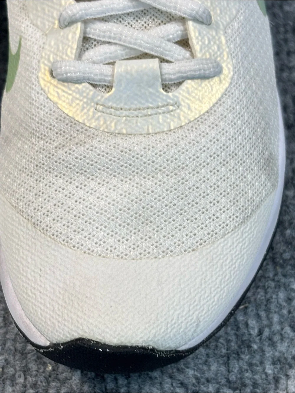 Nike revolution nn